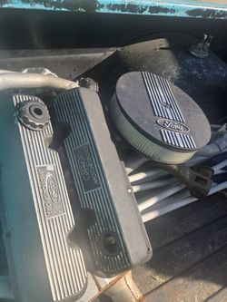 351c Ford Motorsport valve covers and air cleaner