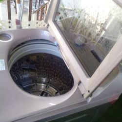 Washer Need Gone Asap My Old Renters Left It In My Property So Dont Know Anythig About $75 Or Best Offer Pick Up Only 