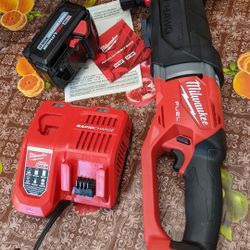 MILWAUKEE M18 FUEL 18-VOLT LITHIUM ION BRUSHLESS CORDLESS GEN-2  SUPER HAWG  7/16 IN RIGHT ANGLE DRILL  WITH HIGH OUTPUT 8.0AH BATTERY AND RAPID CHARG