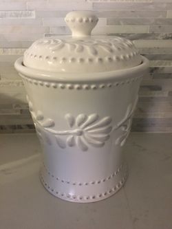 Kitchen canisters