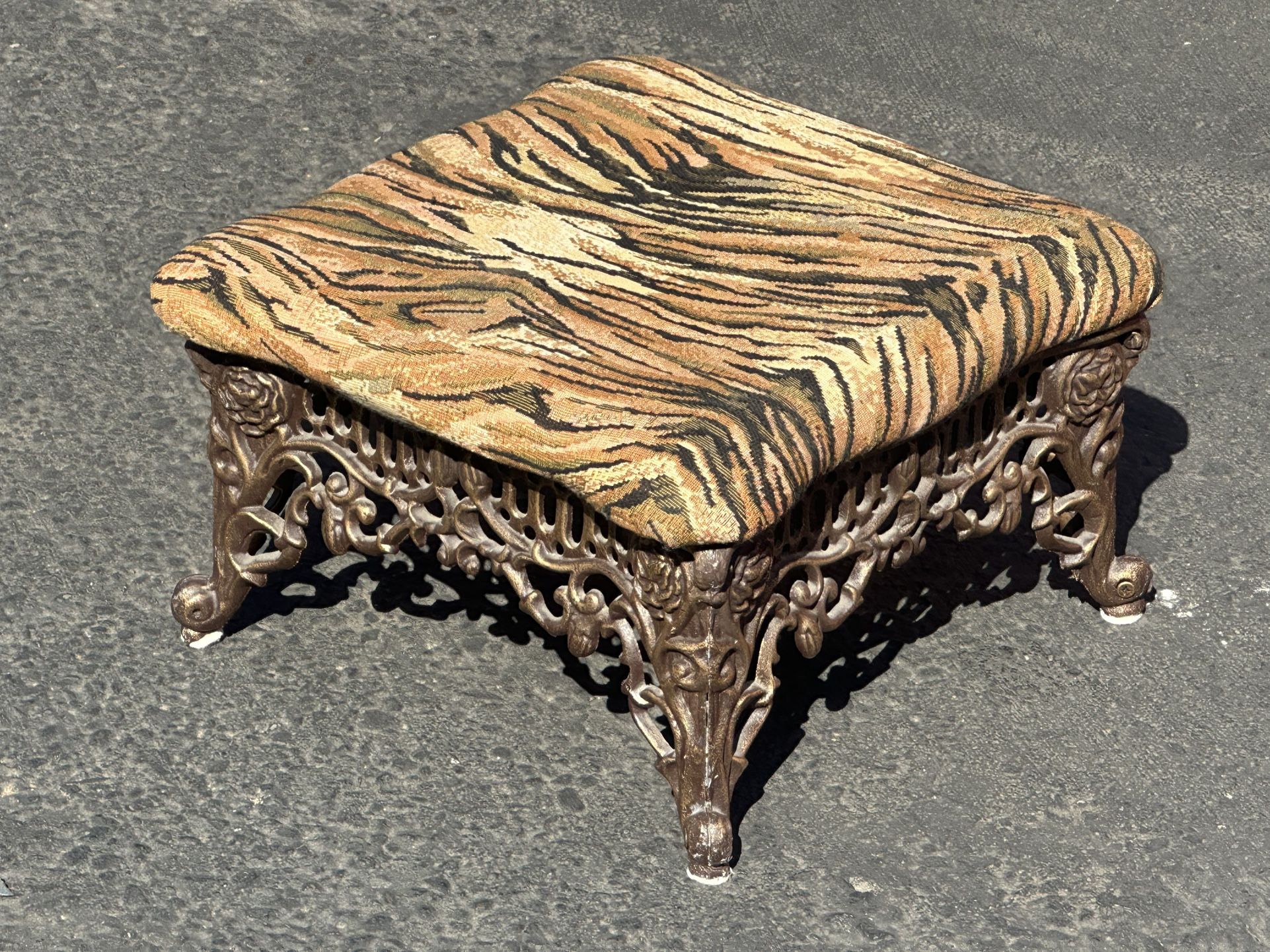 Hollywood Regency-Footstool