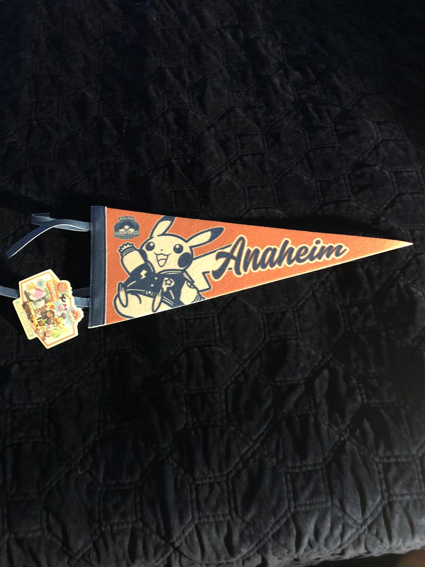 2025 Pokémon World Championship Anaheim Pokémon Center Exclusive Pennant Pikachu