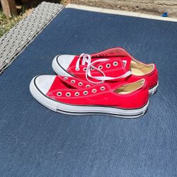Red Converse 