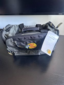 Bass Pro Shops Catch-All Gear Bag Grey/Green Color Fishing Utility Duffel NWT