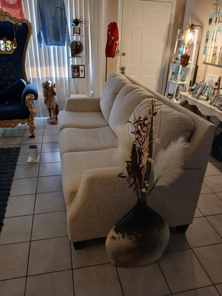 Couch NEW Ashley's Furniture 