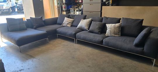BY B  ITALIAN  Sectional