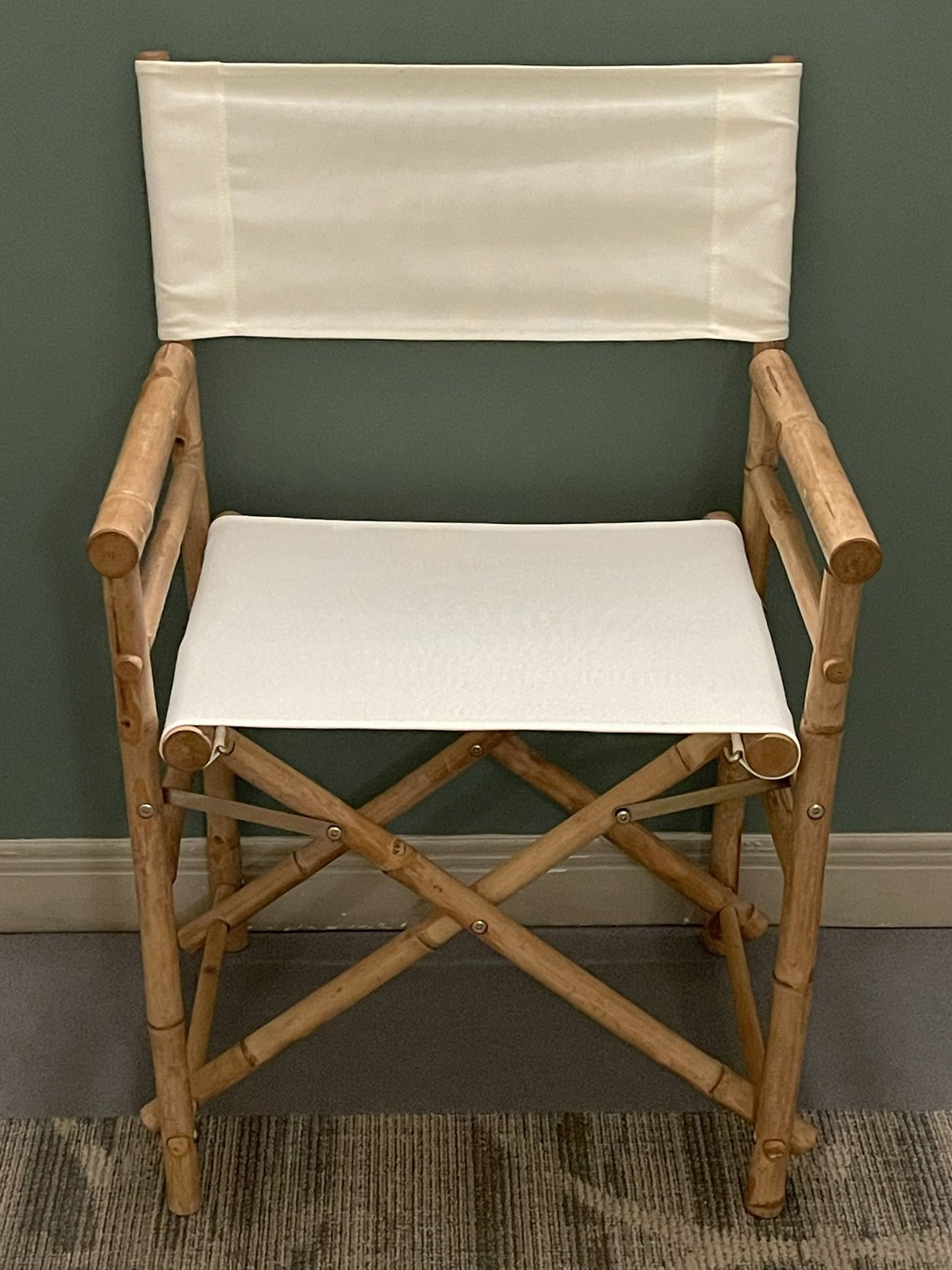 NEW!! FOLDING BAMBOO DIRECTORS CHAIR - posted price is firm.