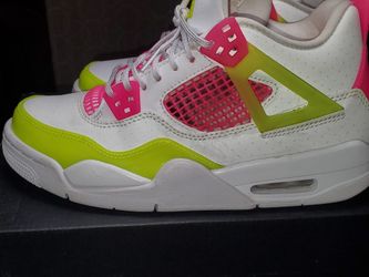 Jordan 4 Retro SE