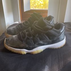 Jordan 11s 