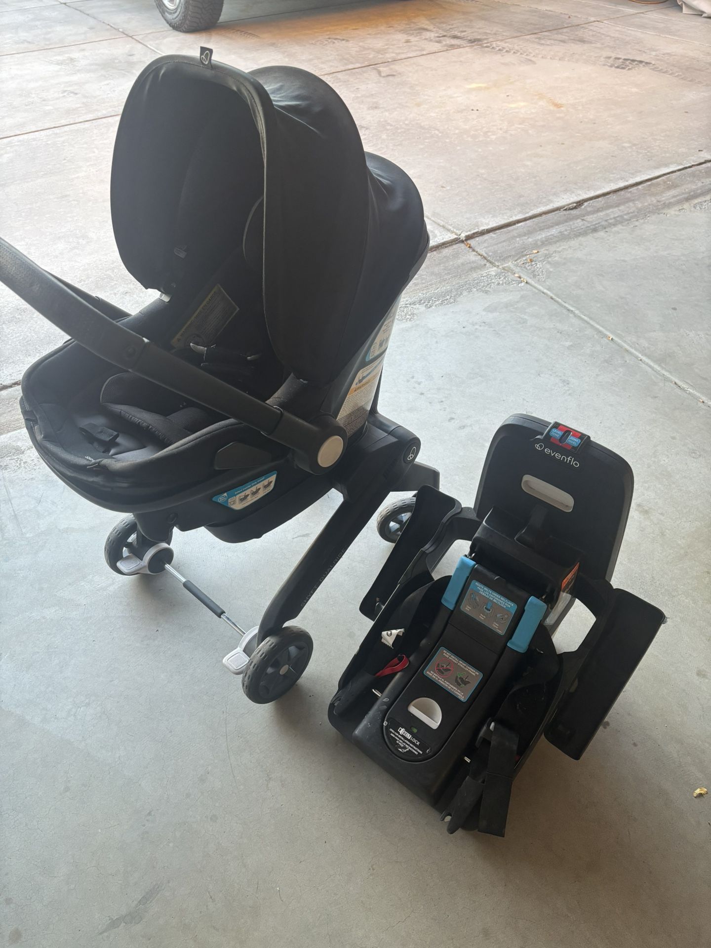 Evenflo Shyft DualRide Infant Car Seat Stroller Combo