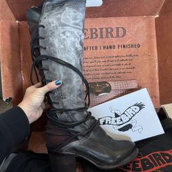 Freebird Coal Size 10 boots