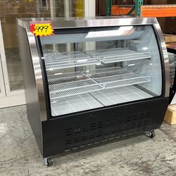 Chumart CMT-48DC 47 1/4" Black Curved Glass Refrigerated Deli Case