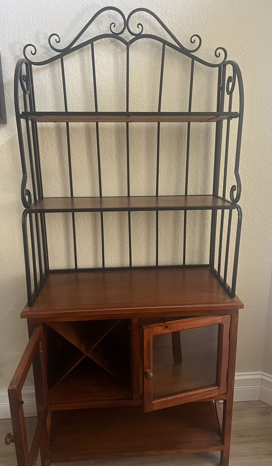 Baker Rack 