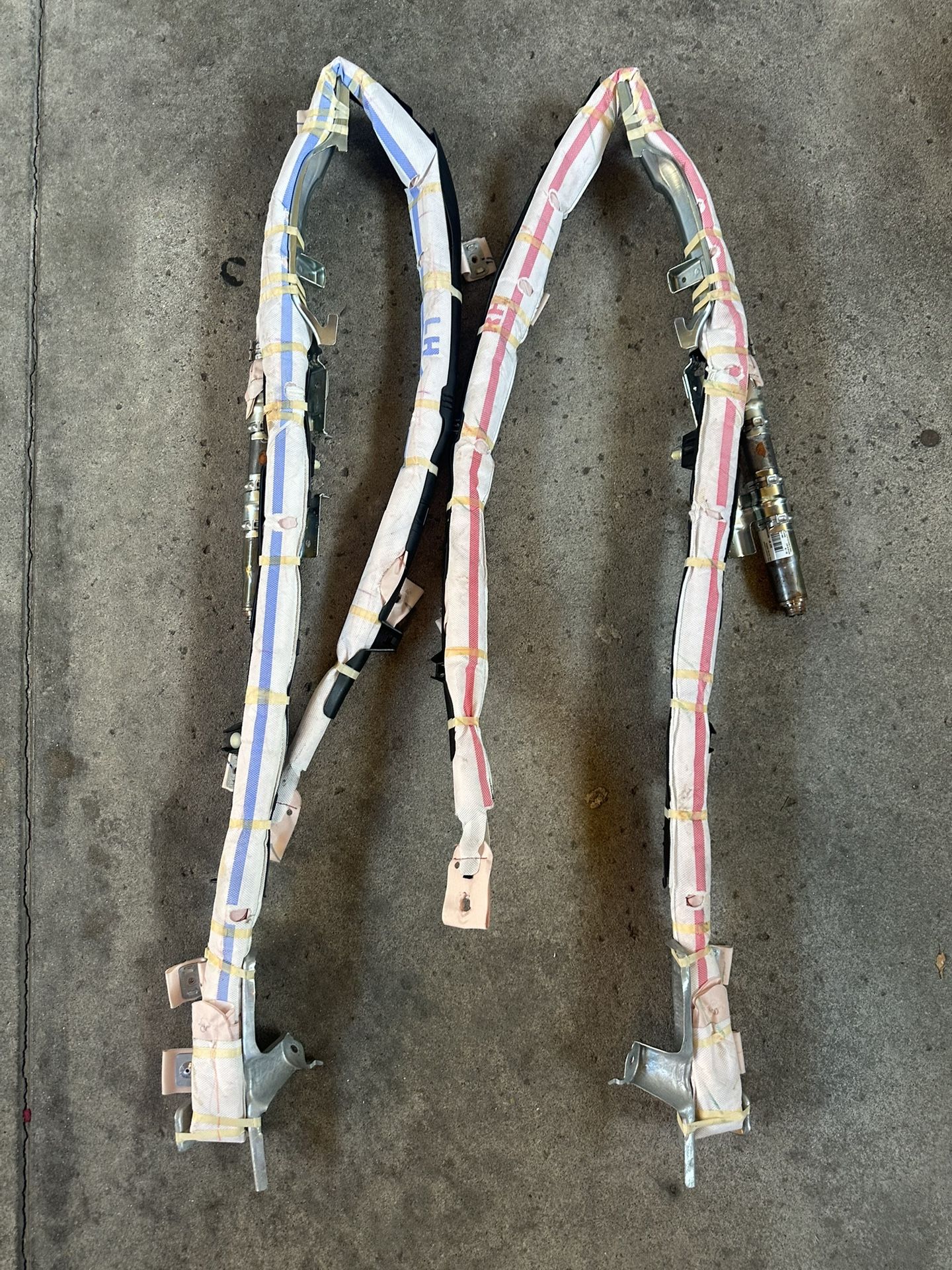 2016 2017 2018 2019 2020 2021 2022 2023 Toyota Tacoma Curtain Roof Airbag Left Driver / Right Passenger 62180-04050 62170-04050 Crew Cab OEM