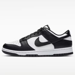 Nike Women’s Dunks Sneakers 