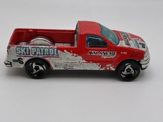 Hot Wheels 1997 Ford F-150 Red Avalanche Resort Ski Patrol Diecast Truck