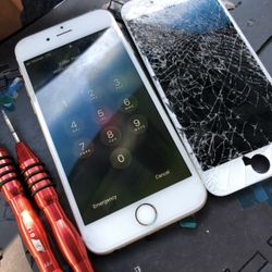 iPhone 13 Cracked Screen New 