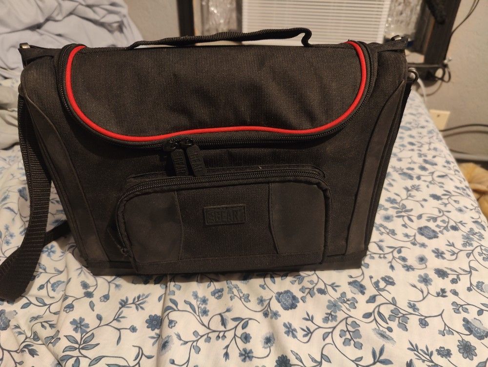 Small Laptop / Tablet Shoulder Bag