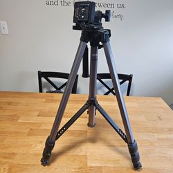 Quantaray Tripod Stand for Camera Titan II QT II -550 with Carrying Bag Case