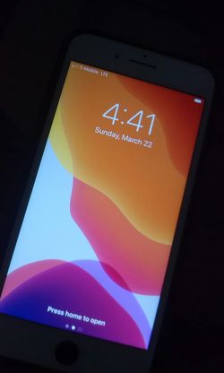 IPhone 7 plus's 32 GB cualquier compania con cargador $200 dolares