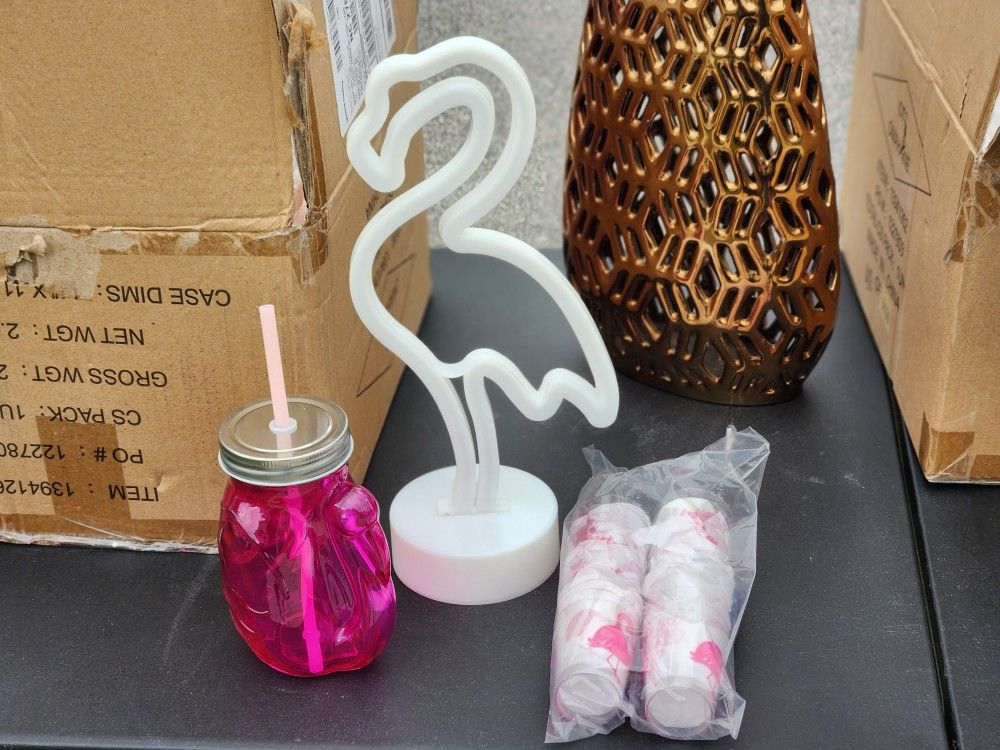 Flamingo Party Decor