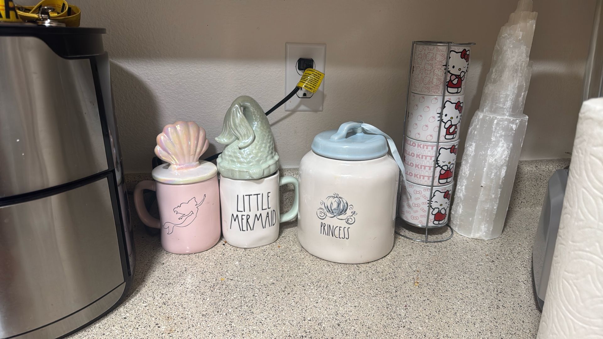 Kitchen Containers/mugs With Toppers