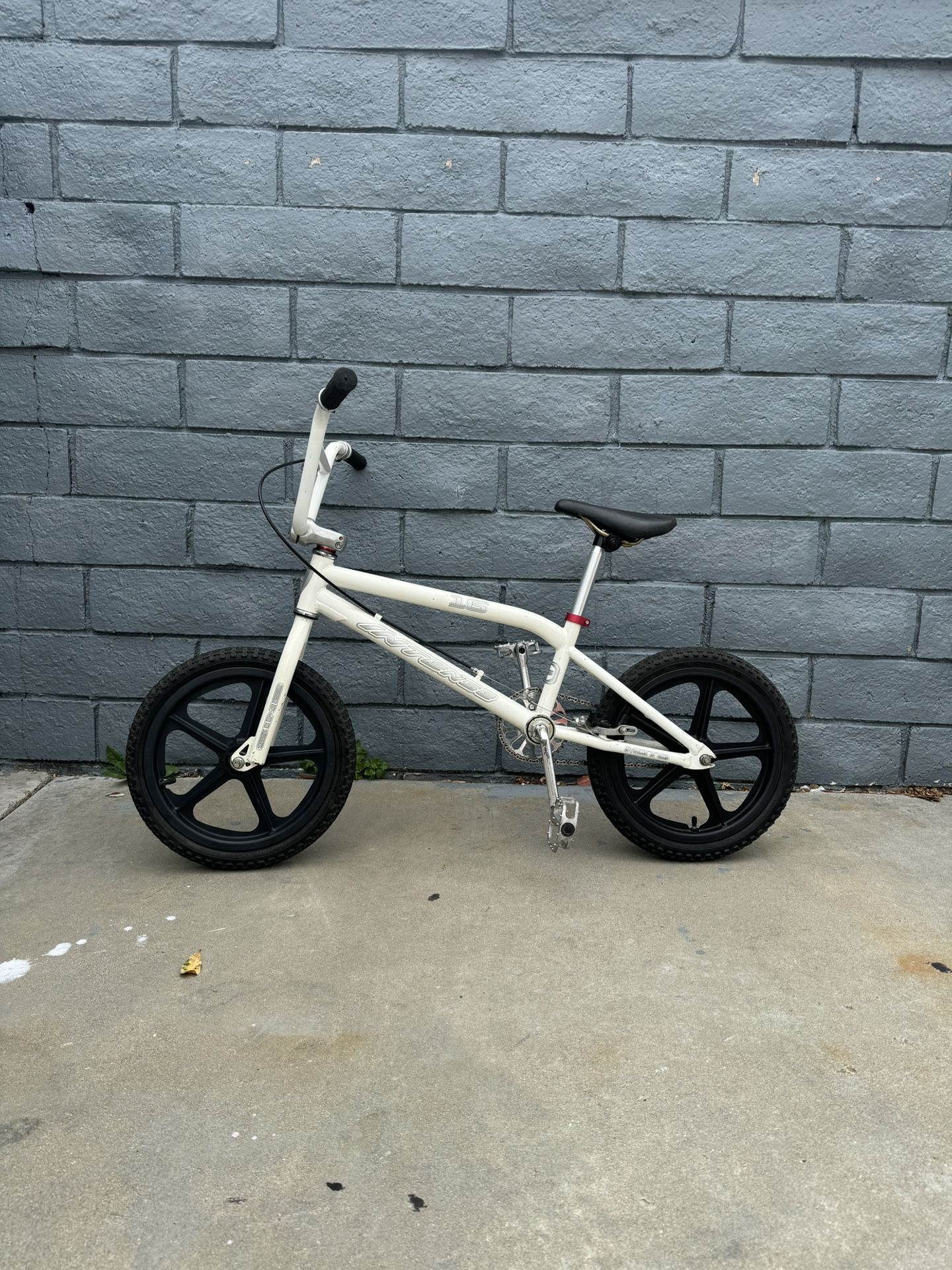 Moto 16 Inch BMX Bike
