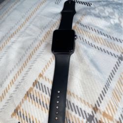 Apple Watch series 3 42mm w/ GPS