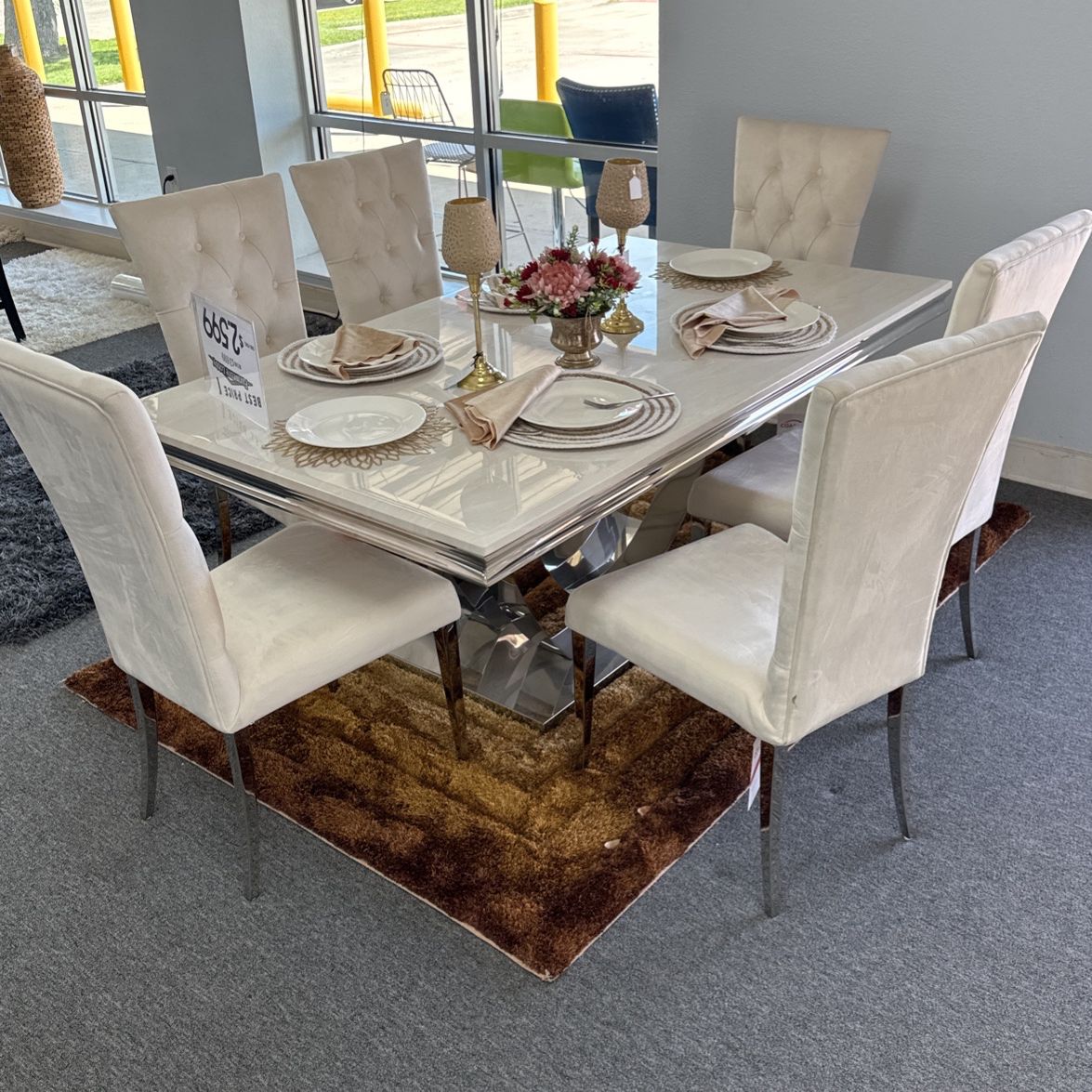 7 Piece Dinings Table Set $1800