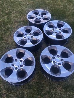 Set of 5 OEM Jeep Wrangler like NEW 18" Alloy Wheels