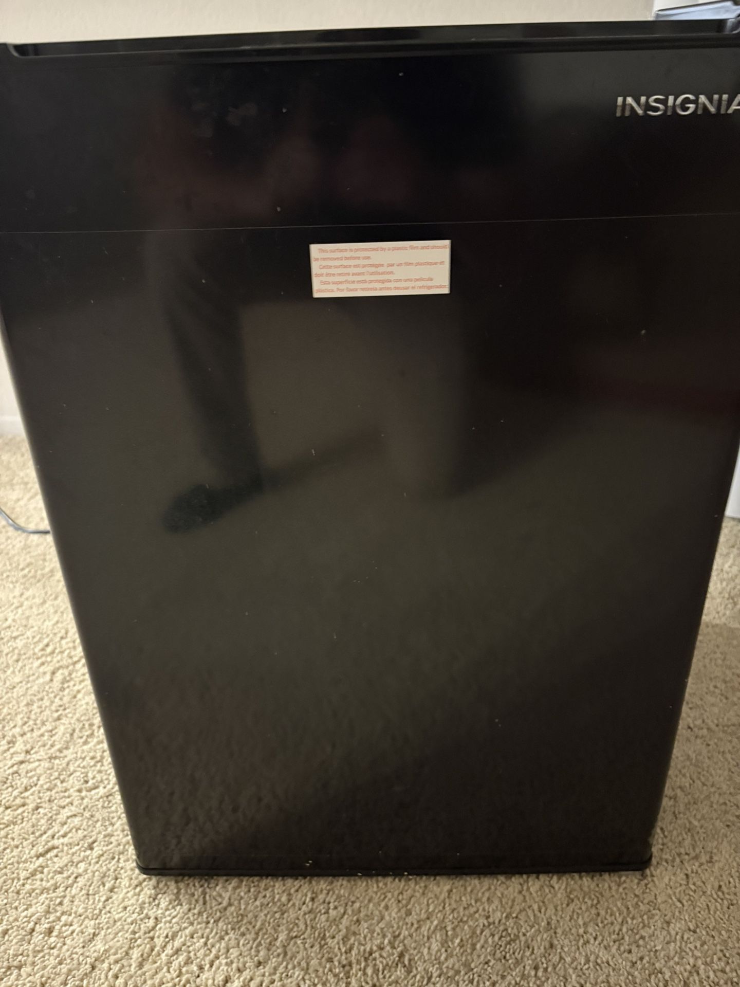 Insignia Mini Fridge - NS-CF26BK9