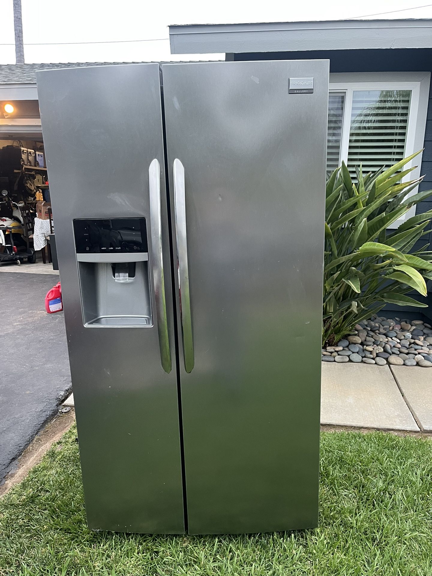 Frigidaire Refrigerator