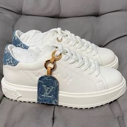 Women's cowhide stitching round toe lace-up low-top sneakers (white and blue)