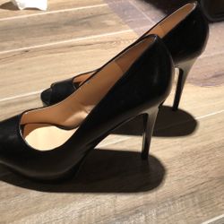 Sz 9 Black Guess Pumps
