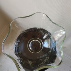 Etched glass bowl