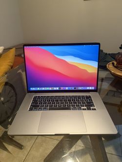 Macbook Pro 16 inch 500gb (Scratched Case)