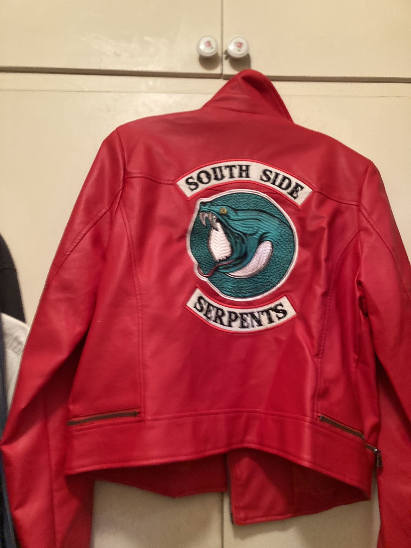 River Deal Red Women Good Condition Size XL