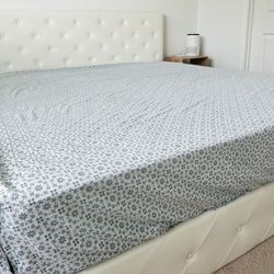 Modern King Bed Frame With 4 Large Drawers+ Mattress For Sale!! 