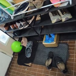 👟✨ Shoe Storage Rack Tower Set – 1 Large + 1 Small – Great Condition! Only $20! ✨👟