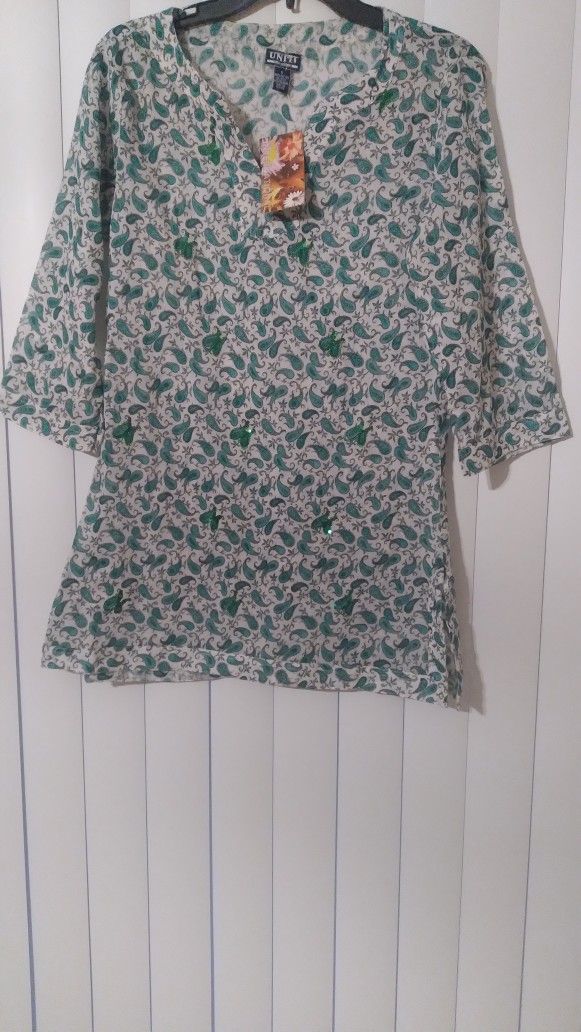 Woman's Paisley Tunic Top Size Small