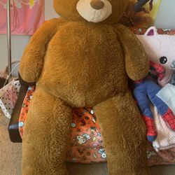 Giant Teddy Bear 