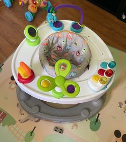 Baby Walker and bouncer