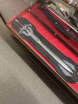 Nice, sword withstand