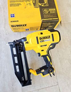 DeWALT 20V XR 16 Guage Finish Nailer