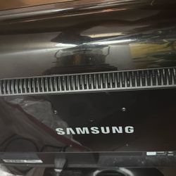 32” I’m Not Sure Samsung Monitor , Like New ! 