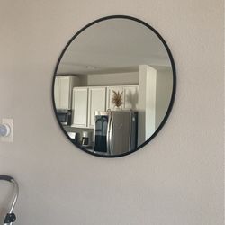 Round Wall Mirror 