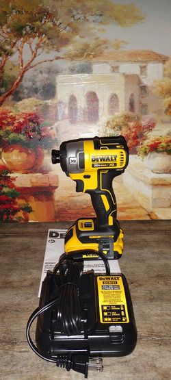 DEWALT 20V XR 3 SP IMPACT KIT