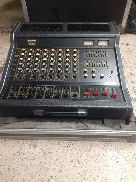 Yamaha 200 Integrated Mixer EM Series Model