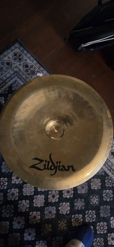 Zildjian 18" A Custom China