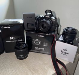 CANON EOS R50 - 3 LENSES - LIKE NEW
